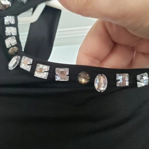 Beautiful off the shoulder stretchy top with rhinestones - Picture 4 of 5